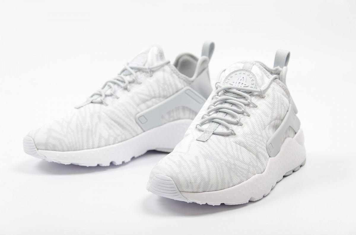 nike huarache ultra blanche