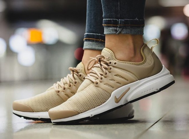 nike beige femme