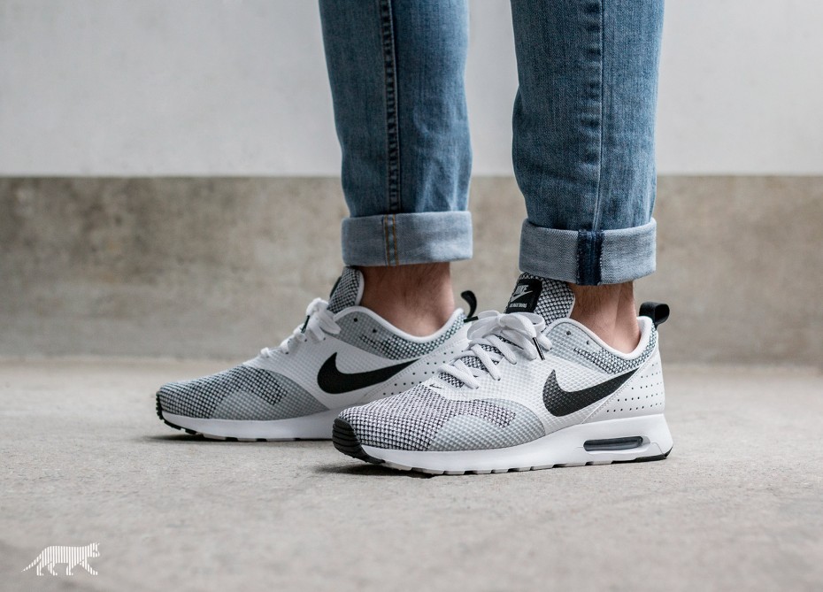 nike air tavas